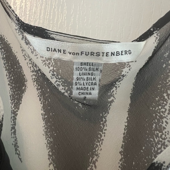 Diane Von Furstenberg Asymmetrical Silk Top- Sheer with inside cami- Size 2 - Picture 4 of 5